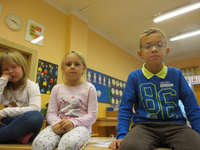 Das akustische Zentrum im Gehirn (= Hörzentrum) "hört" nichts mehr!